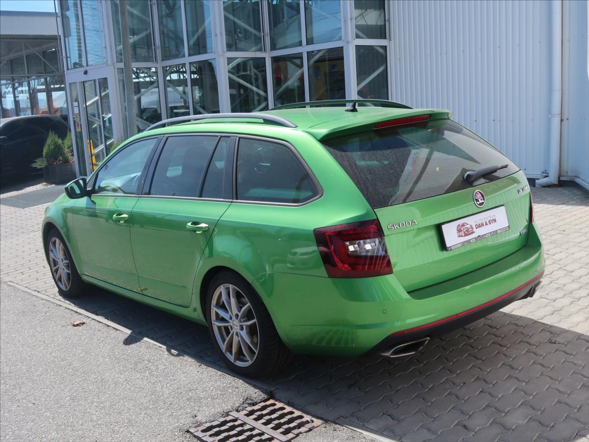 skoda-octavia-2-0-tdi-rs-1-majitel - 3