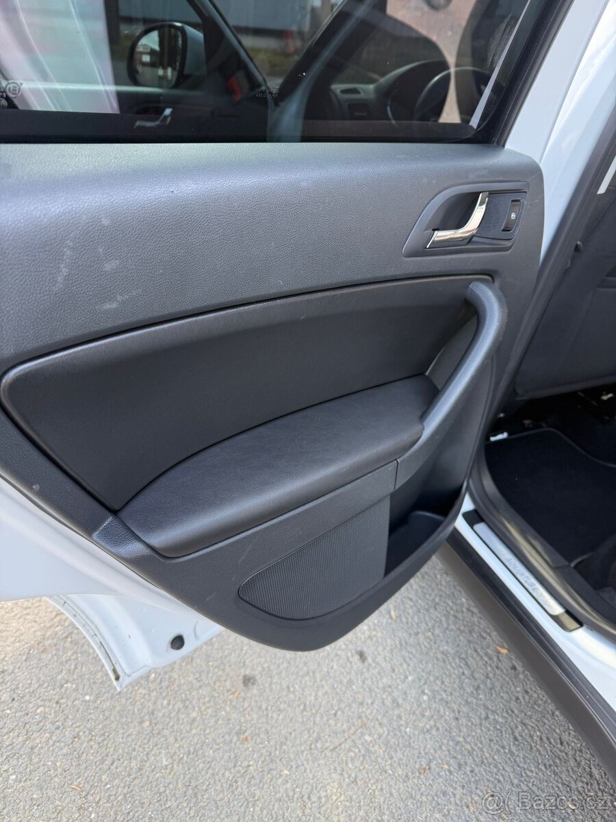 skoda-yeti-2-0-4x4-sleva - 2