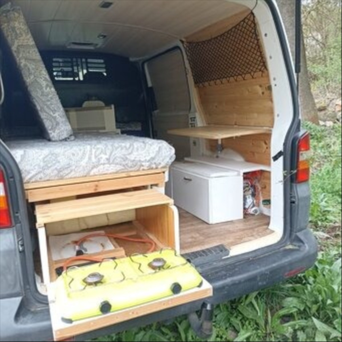 volkswagen-transporter-1-9-t5-12-2008-prestaveny-na-obyt - 3