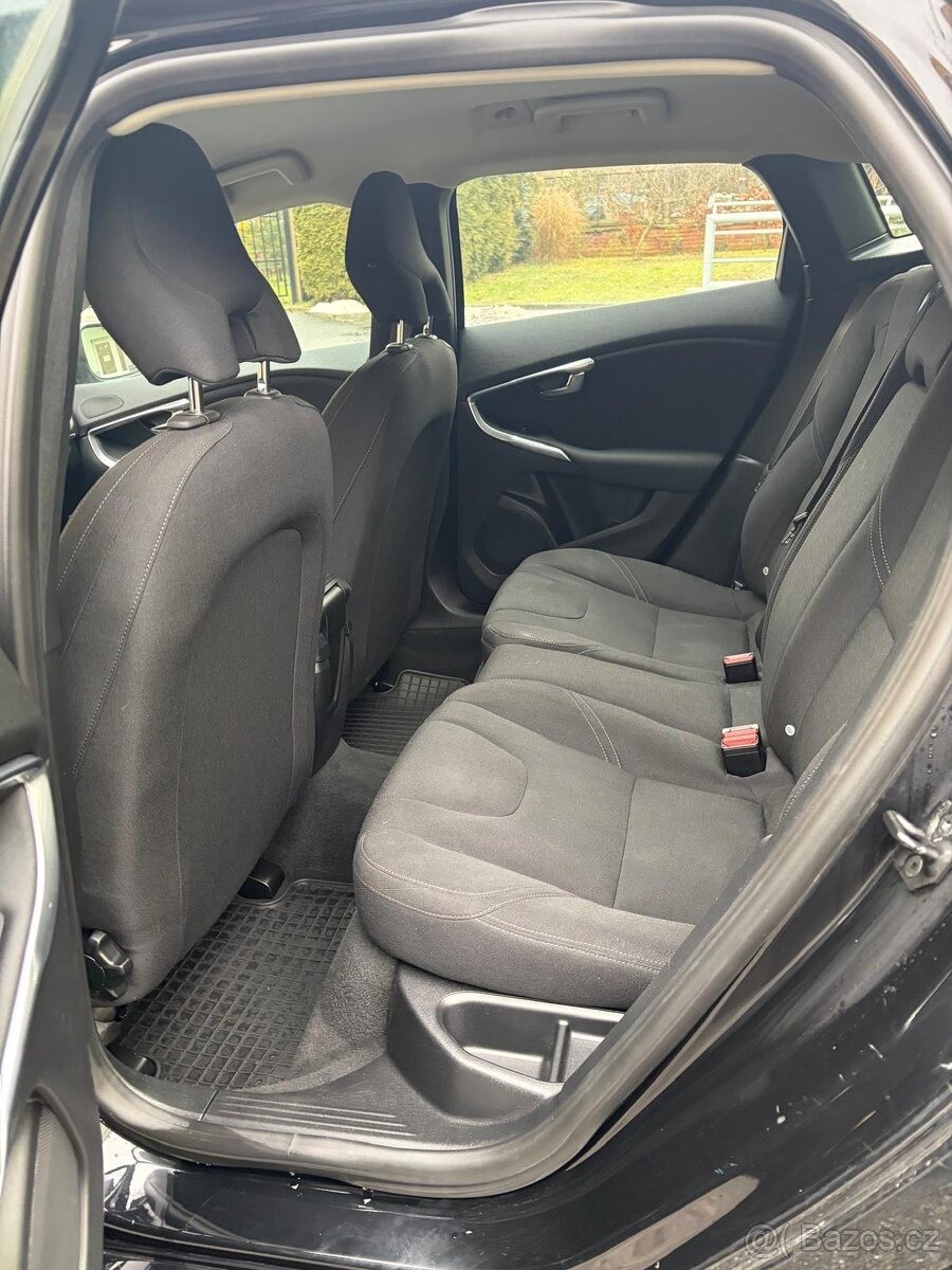 volvo-v40-1-6-prodam - 7