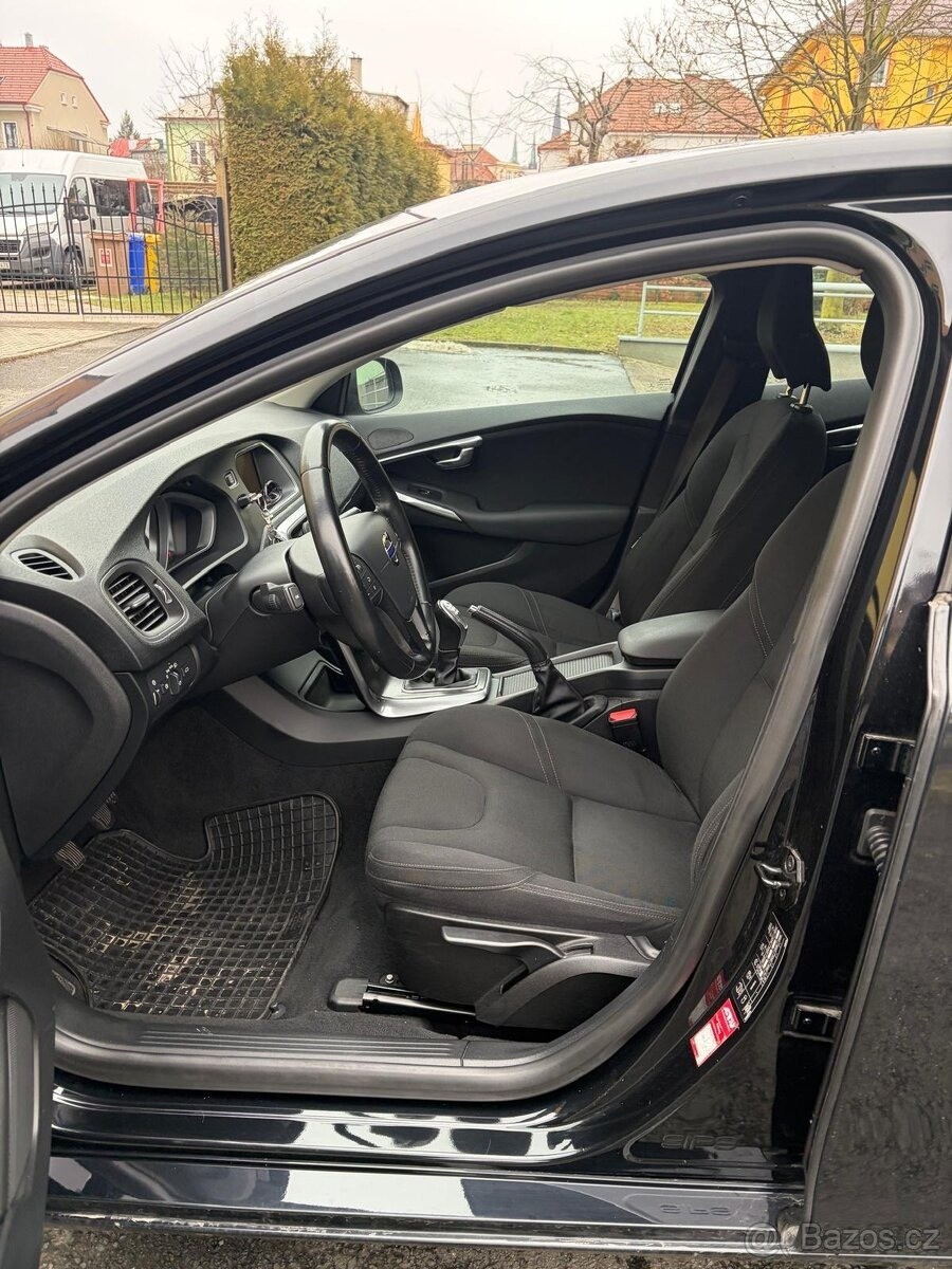 volvo-v40-1-6-prodam - 8