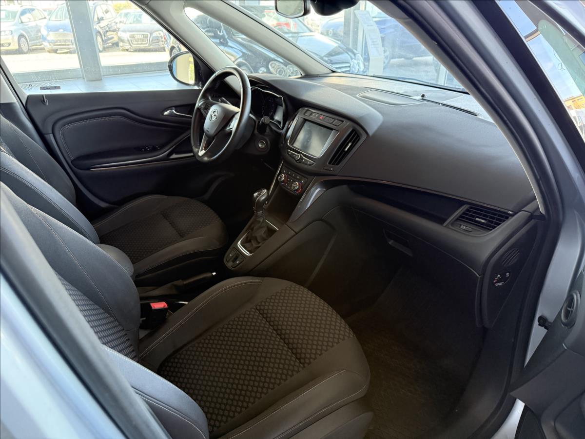 opel-zafira-1-4-103kw-serviska-7-mist-1-maj - 7