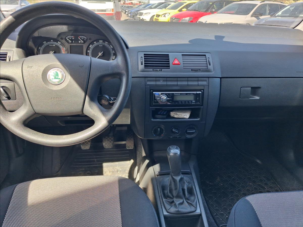 skoda-fabia-1-2-park-senzory-construct - 9