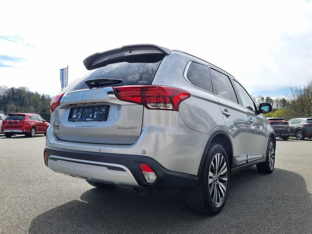 mitsubishi-outlander-2-0-mivec-4x4 - 4