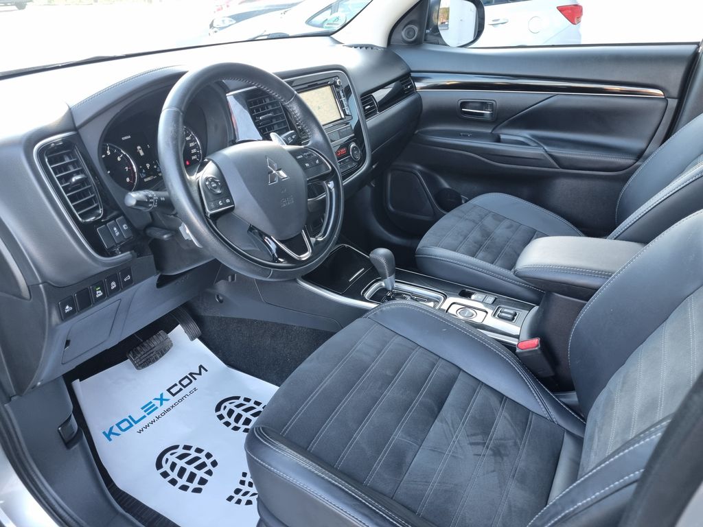 mitsubishi-outlander-2-0-mivec-4x4 - 8