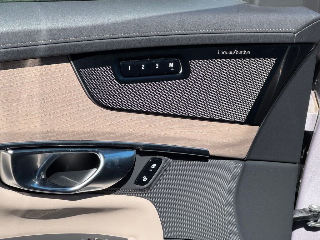 volvo-xc90-plus-b5-vzduch-360 - 7