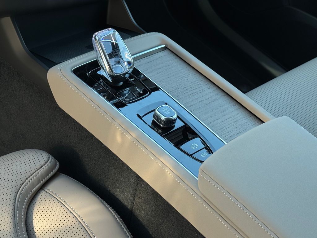 volvo-xc90-plus-b5-vzduch-360 - 9