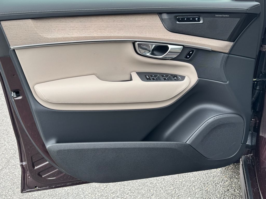 volvo-xc90-plus-b5-vzduch-360 - 6