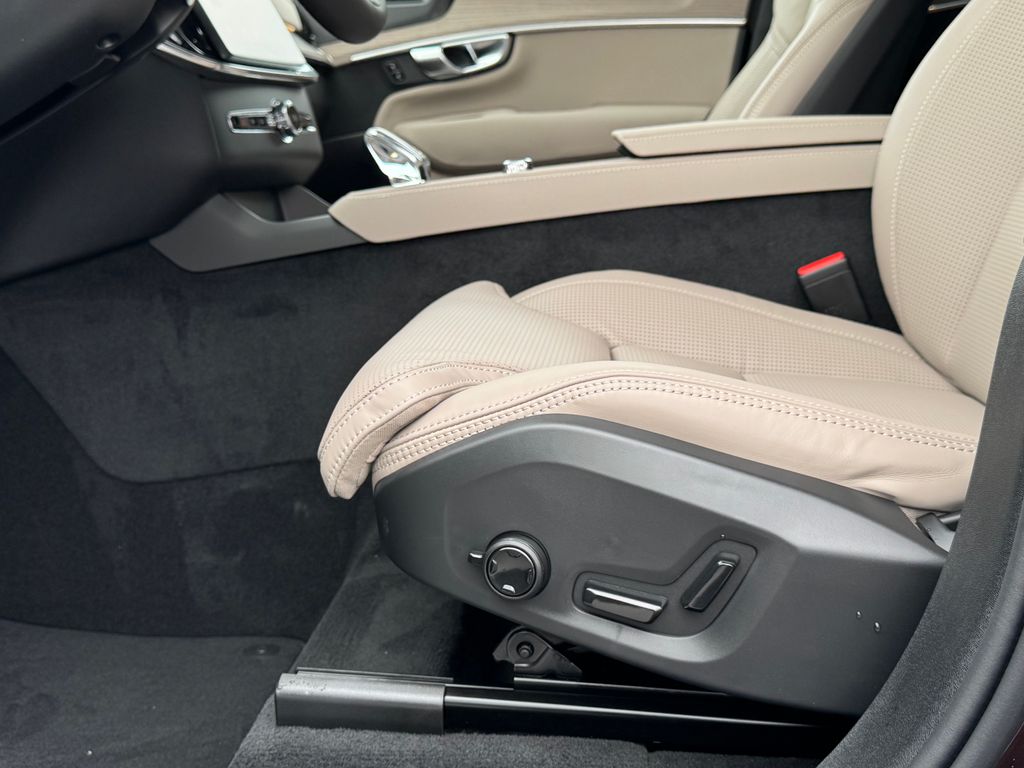 volvo-xc90-plus-b5-vzduch-360 - 8