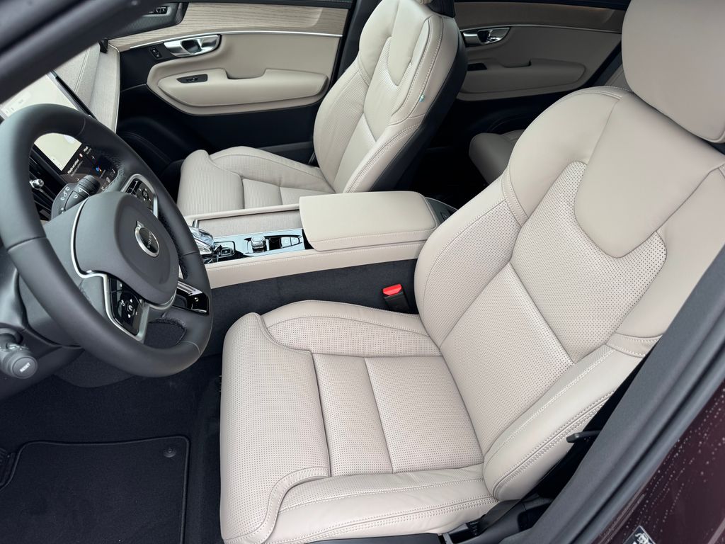 volvo-xc90-plus-b5-vzduch-360 - 9