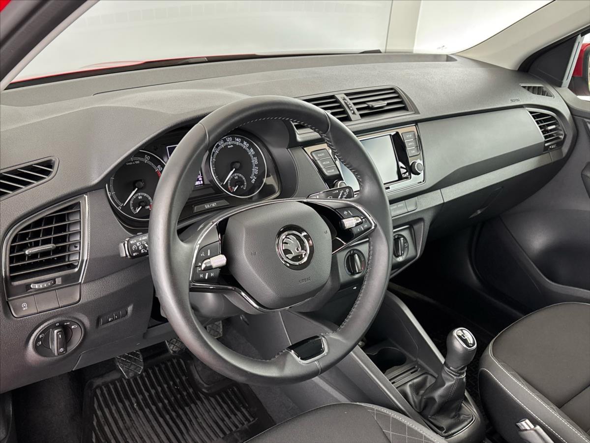 skoda-fabia-1-0-tsi-ambition-top - 4