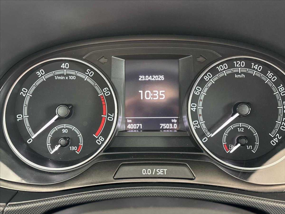 skoda-fabia-1-0-tsi-ambition-top - 7