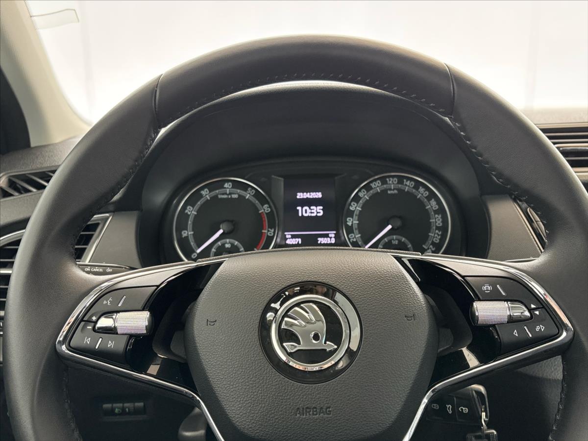 skoda-fabia-1-0-tsi-ambition-top - 8