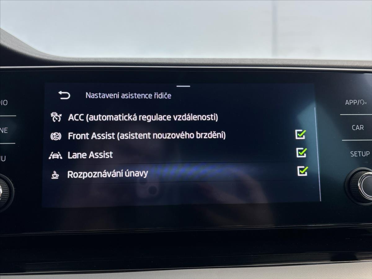 skoda-octavia-2-0-tdi-4x4-ambition-comfort - 8