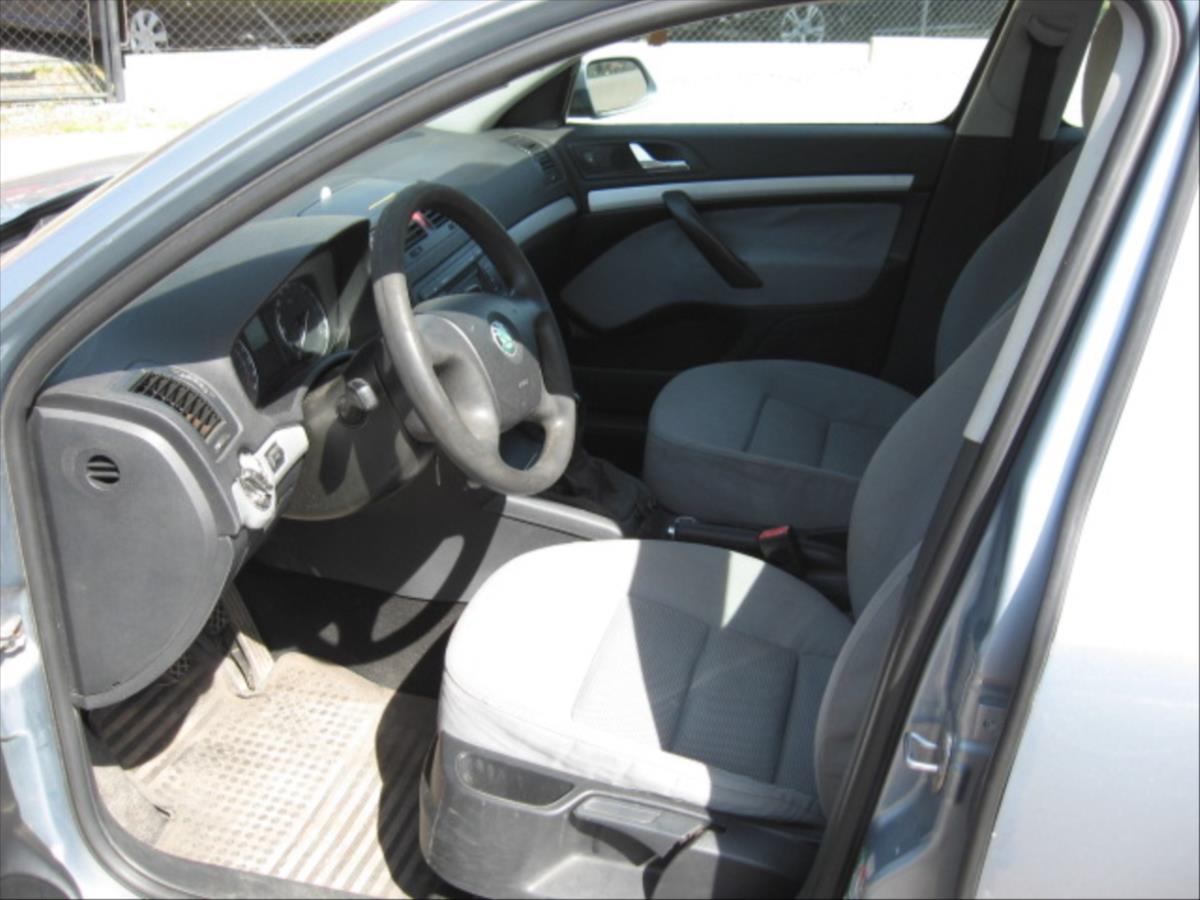 skoda-octavia-1-6-i - 6