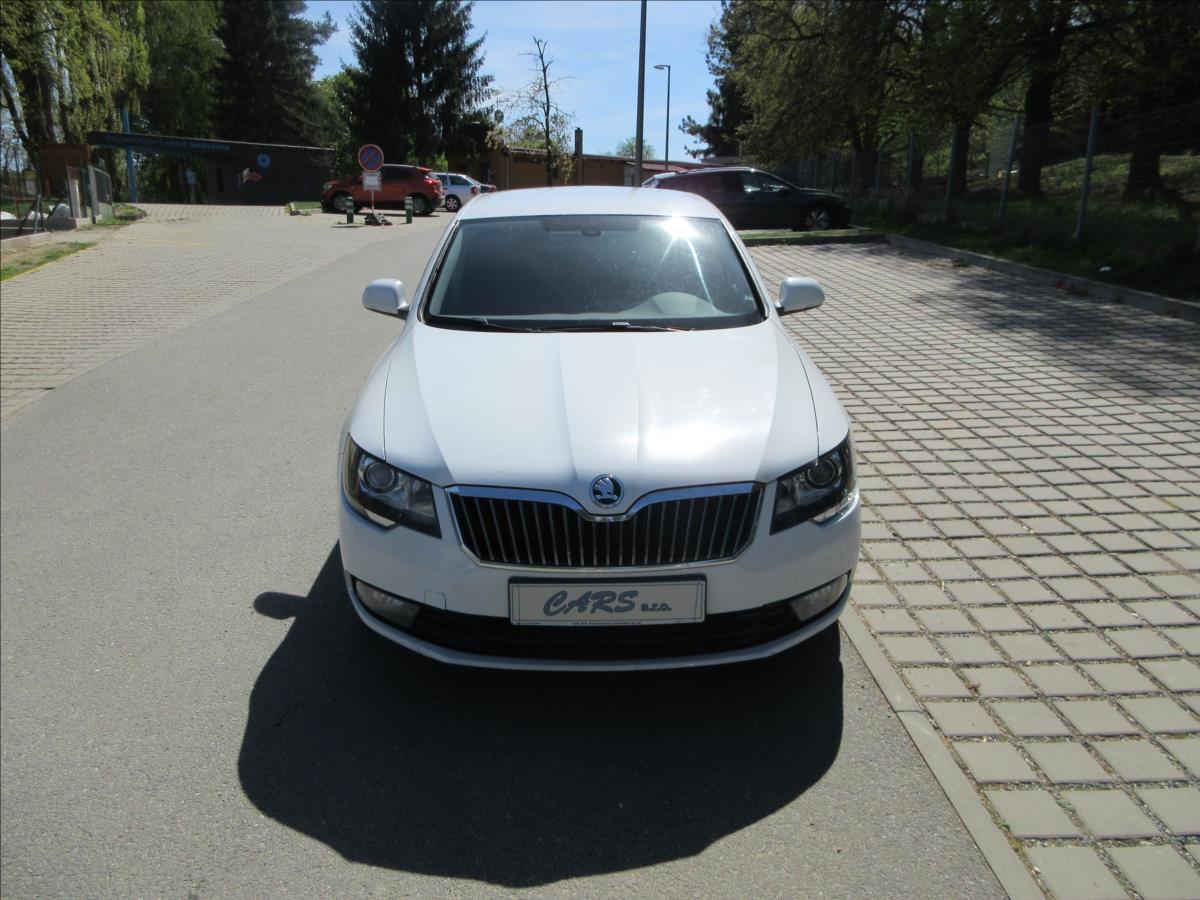 skoda-superb-2-0-tdi-103-kw-xenon-vyhr-nova-stk - 2