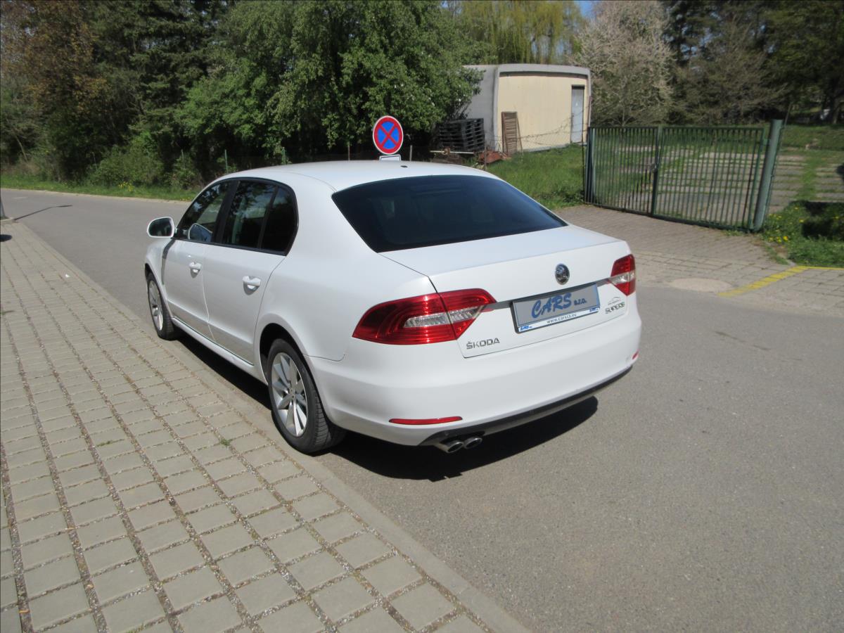 skoda-superb-2-0-tdi-103-kw-xenon-vyhr-nova-stk - 6