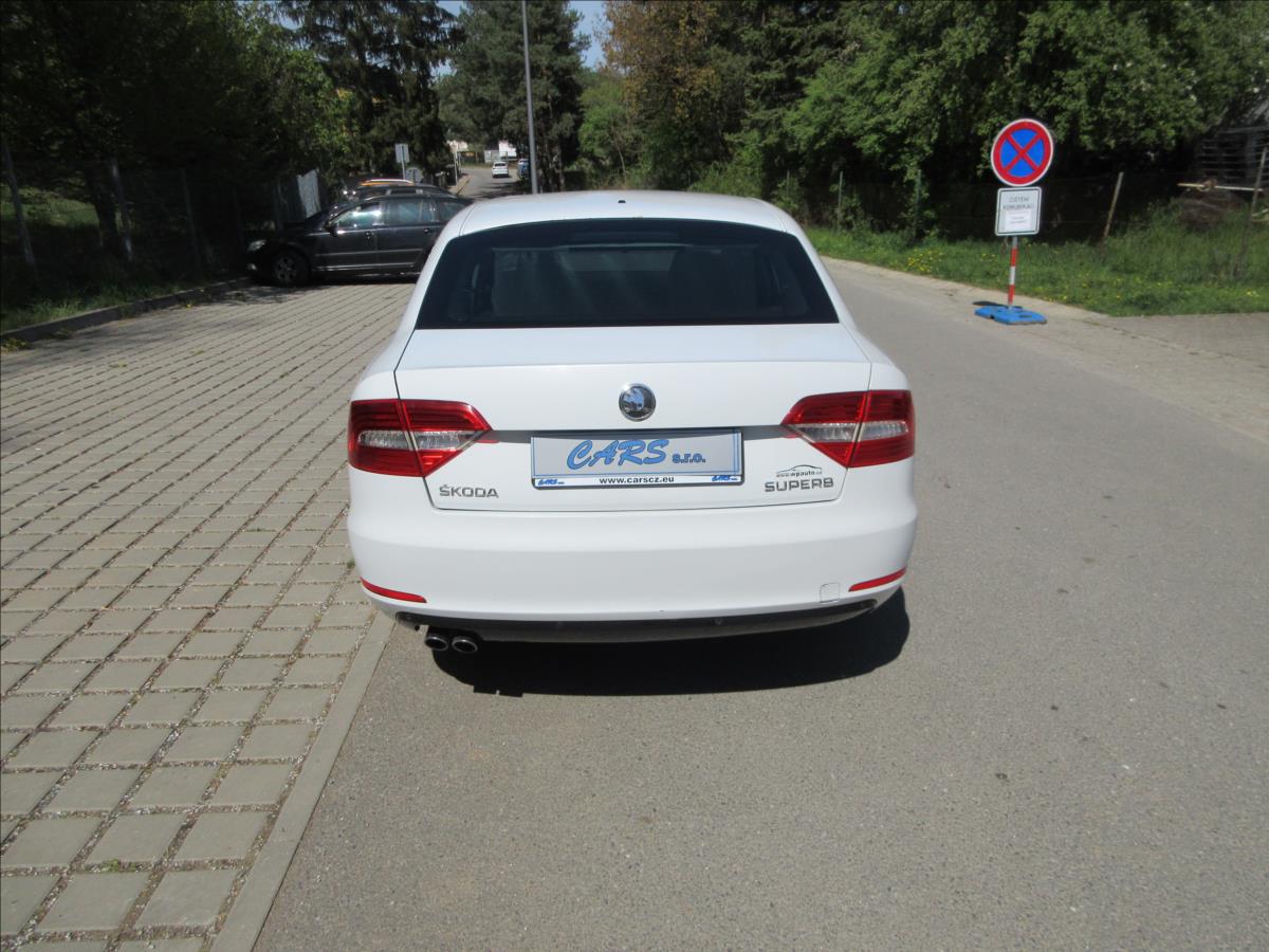 skoda-superb-2-0-tdi-103-kw-xenon-vyhr-nova-stk - 7