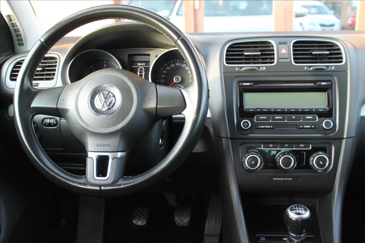 volkswagen-golf-2-0-tdi-103kw - 9