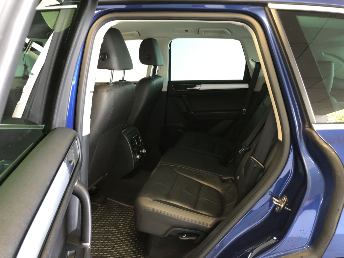 volkswagen-touareg-3-0-tdi-v6 - 9