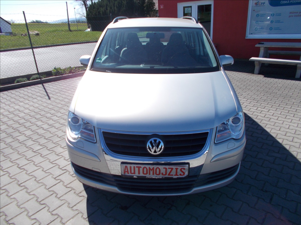 volkswagen-touran-1-9-tdi-webasto-navigace-tz - 2