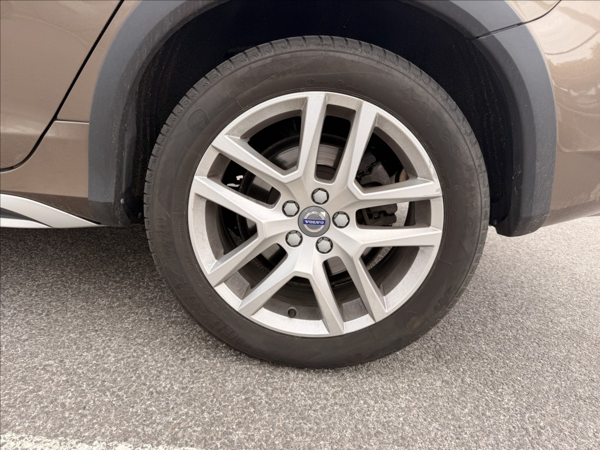 volvo-v60-2-0-t5-awd-momentum - 8