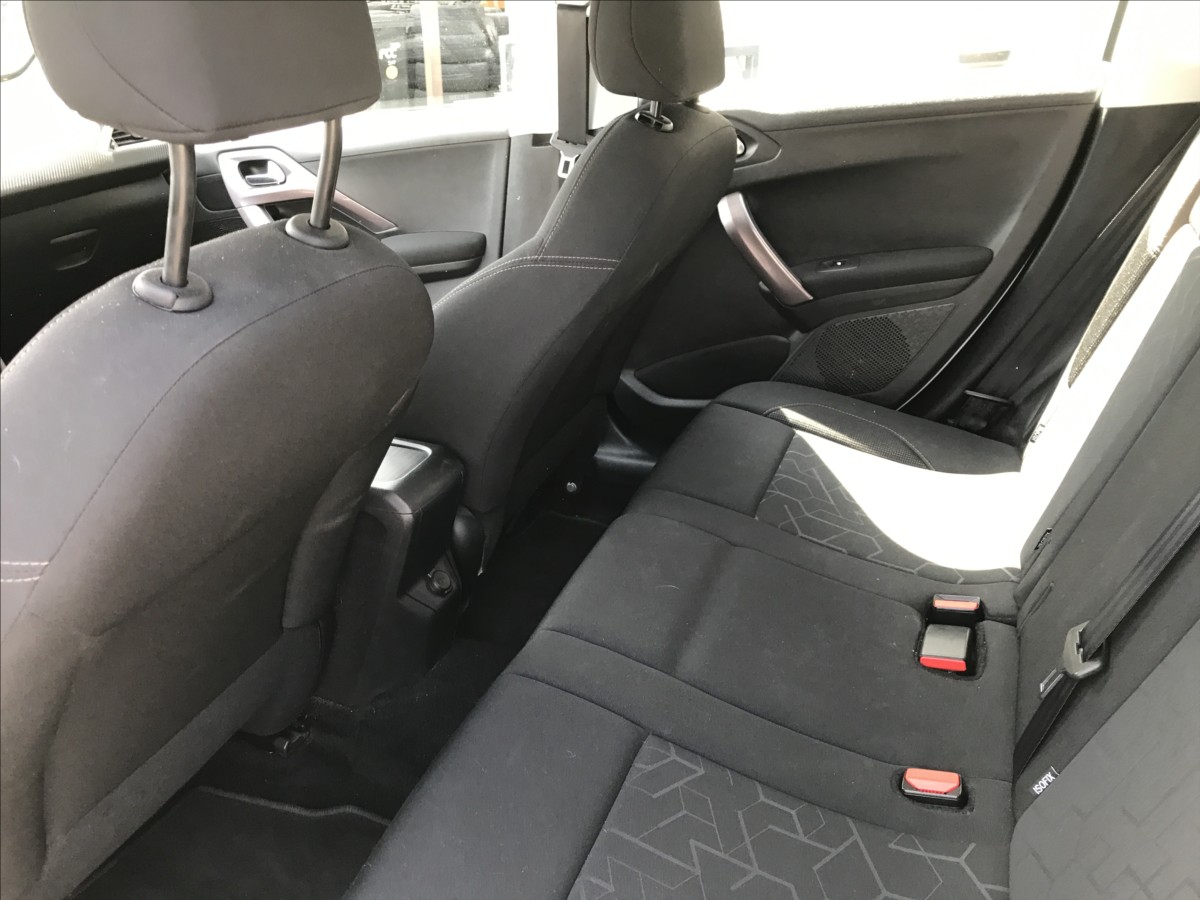 peugeot-2008-1-2-pt-60kw - 8