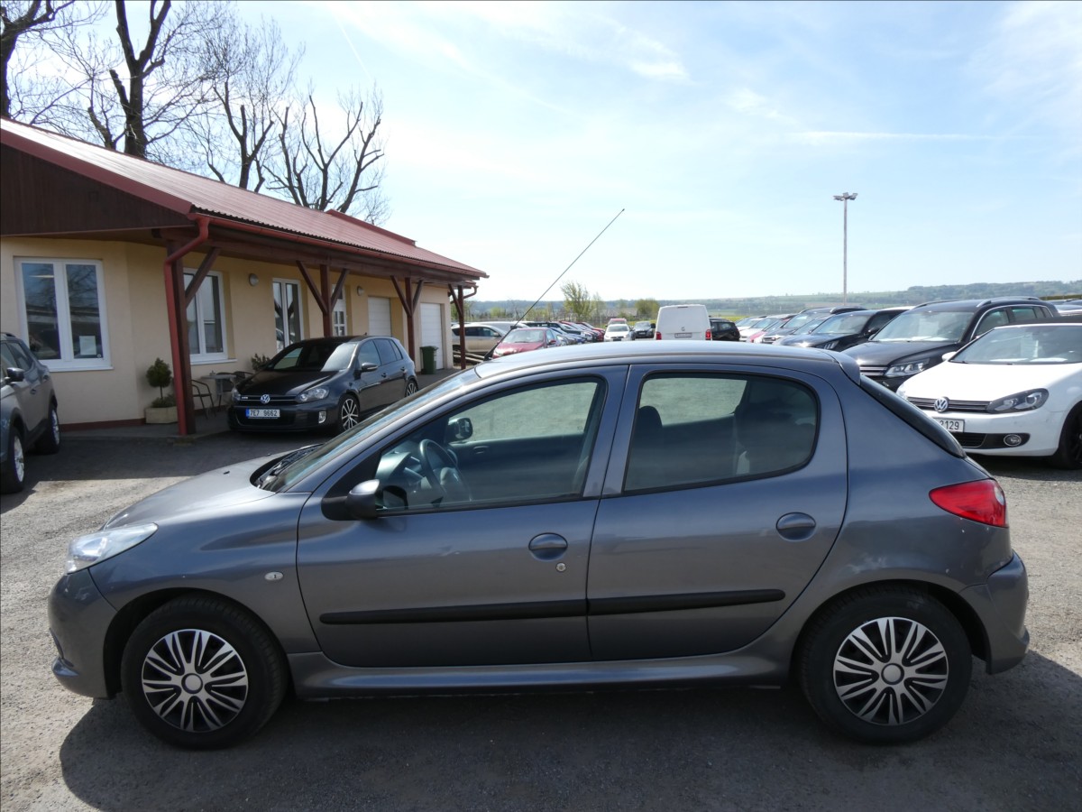peugeot-206-1-4-i-54kw-klima-2x-kola - 3