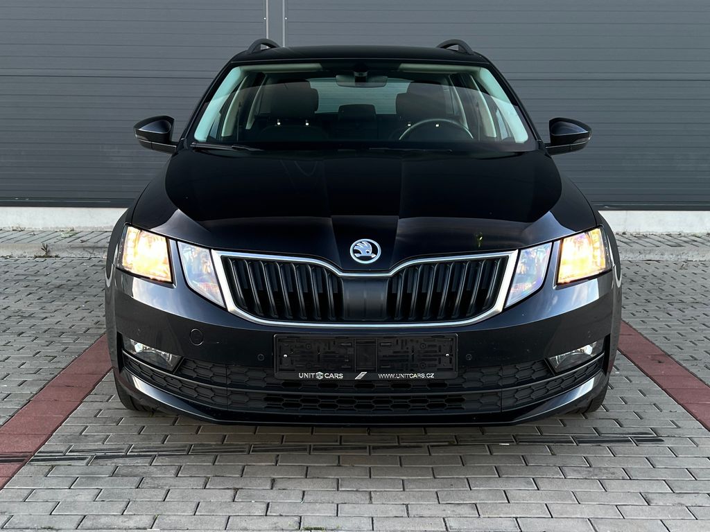 skoda-octavia-1-6-tdi-dsg-navi-park-c - 2