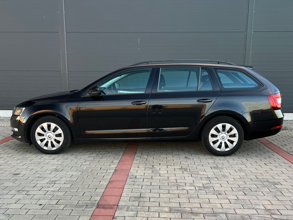 skoda-octavia-1-6-tdi-dsg-navi-park-c - 6