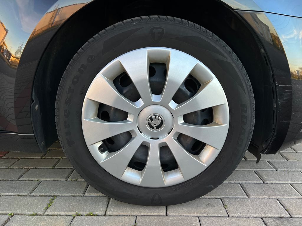 skoda-octavia-1-6-tdi-dsg-navi-park-c - 8