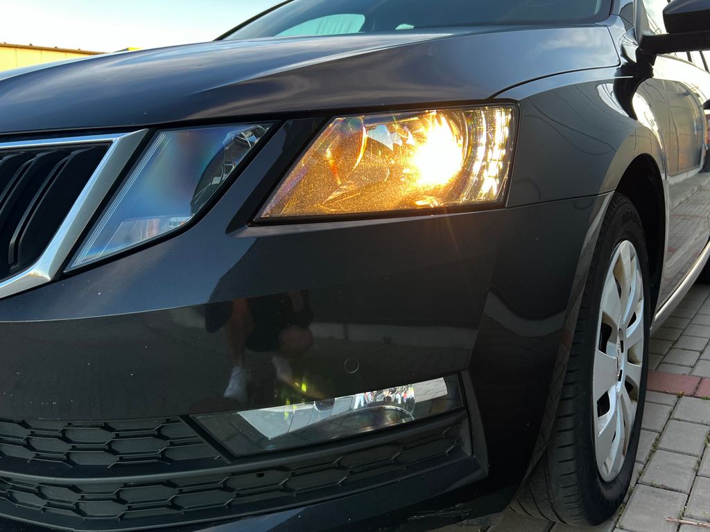 skoda-octavia-1-6-tdi-dsg-navi-park-c - 9