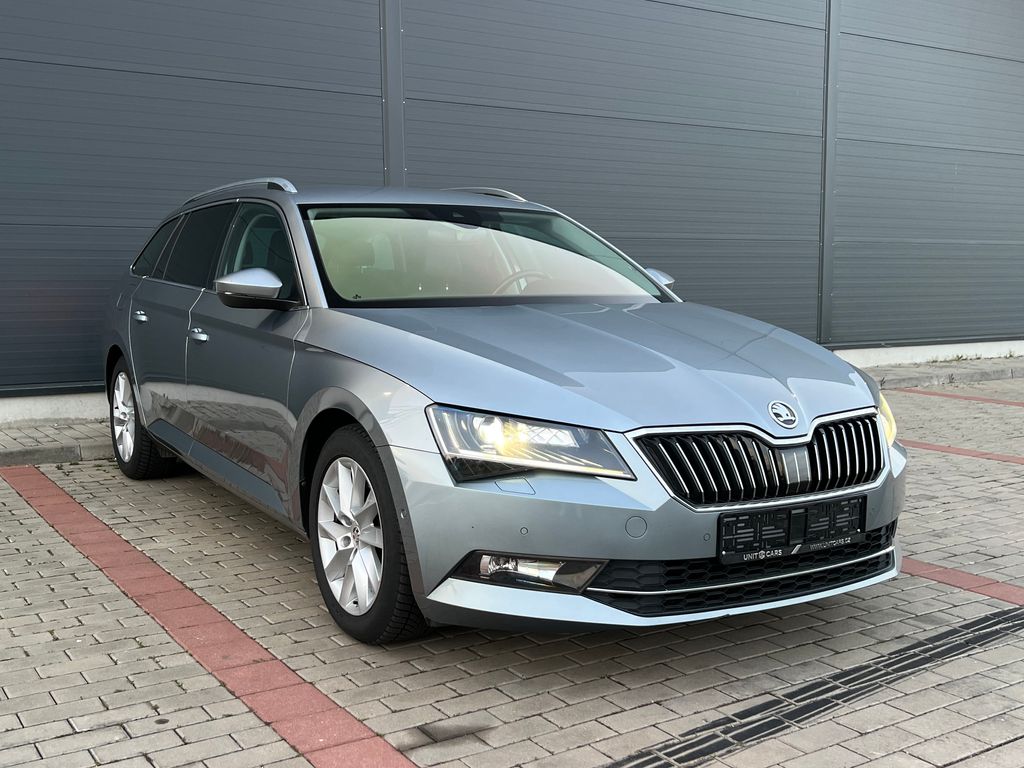 skoda-superb-2-0tdi-style-p-kamera-tazne-z - 2