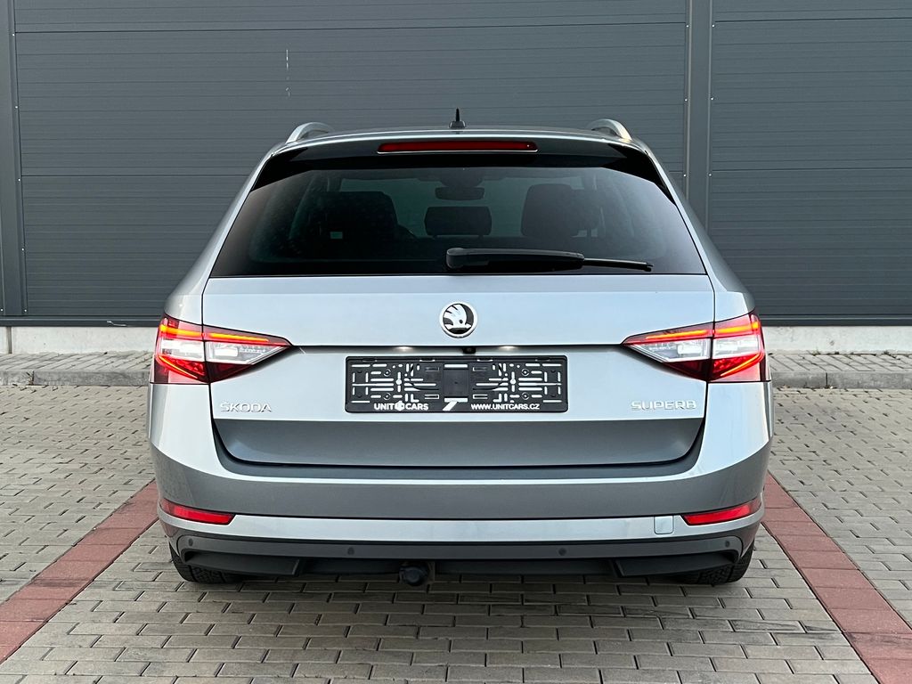 skoda-superb-2-0tdi-style-p-kamera-tazne-z - 3
