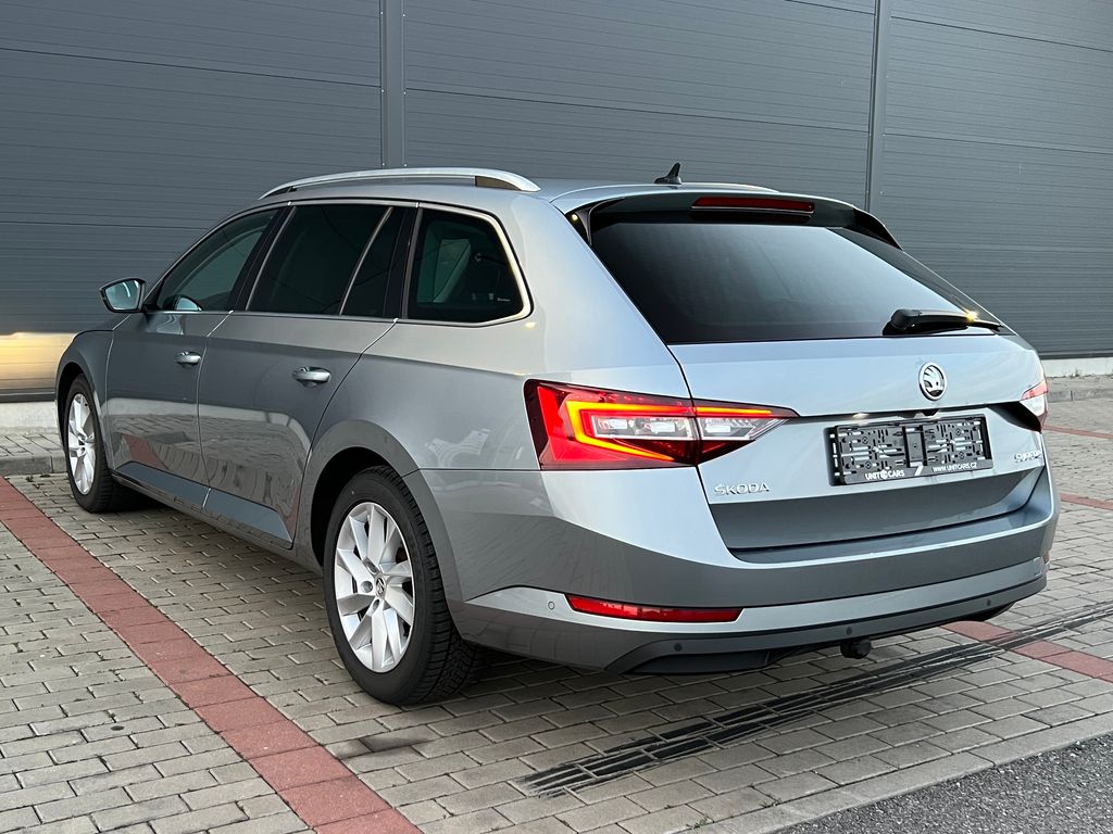skoda-superb-2-0tdi-style-p-kamera-tazne-z - 5