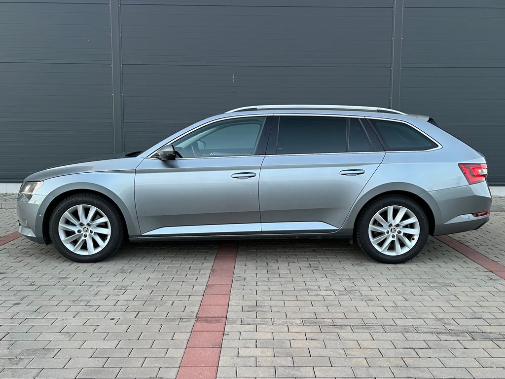 skoda-superb-2-0tdi-style-p-kamera-tazne-z - 7