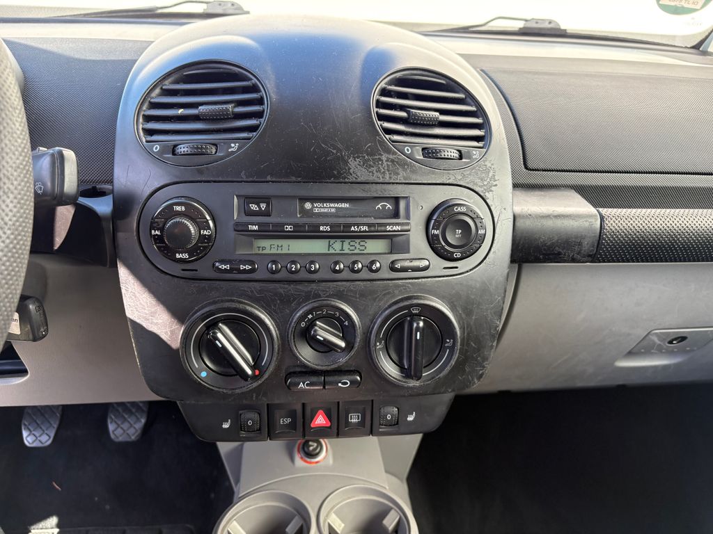 volkswagen-new-beetle-1-4-55kw-klima-tazne - 7