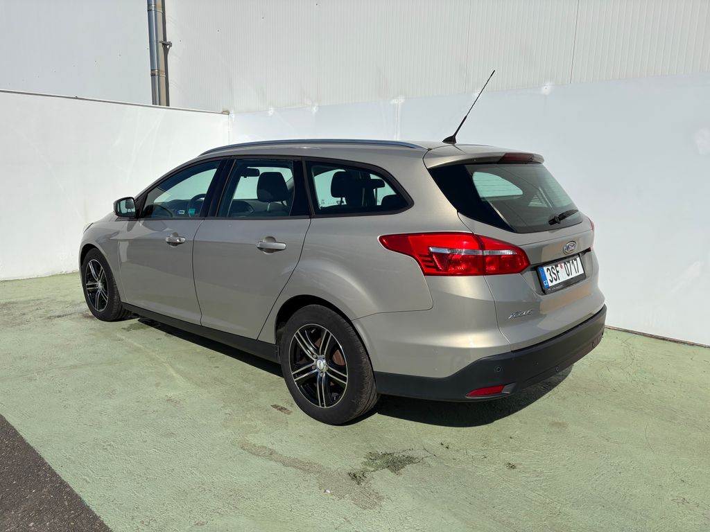 ford-focus-1-6i-77kw-aut-ac-vyhrevy-cr - 3