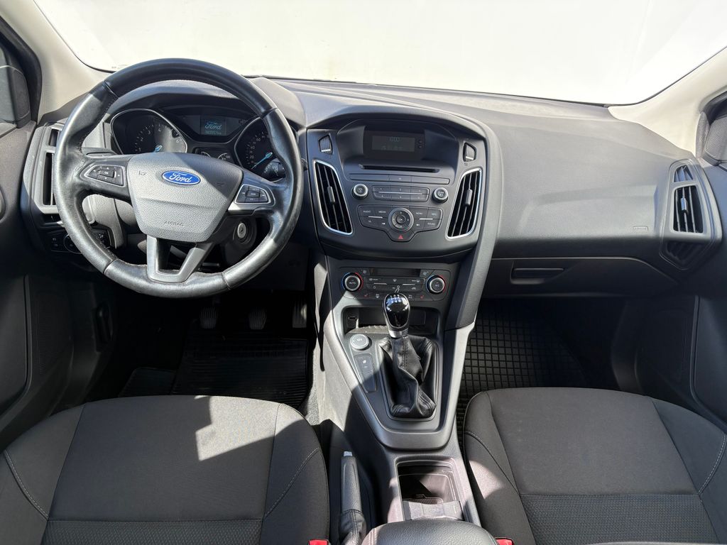 ford-focus-1-6i-77kw-aut-ac-vyhrevy-cr - 4