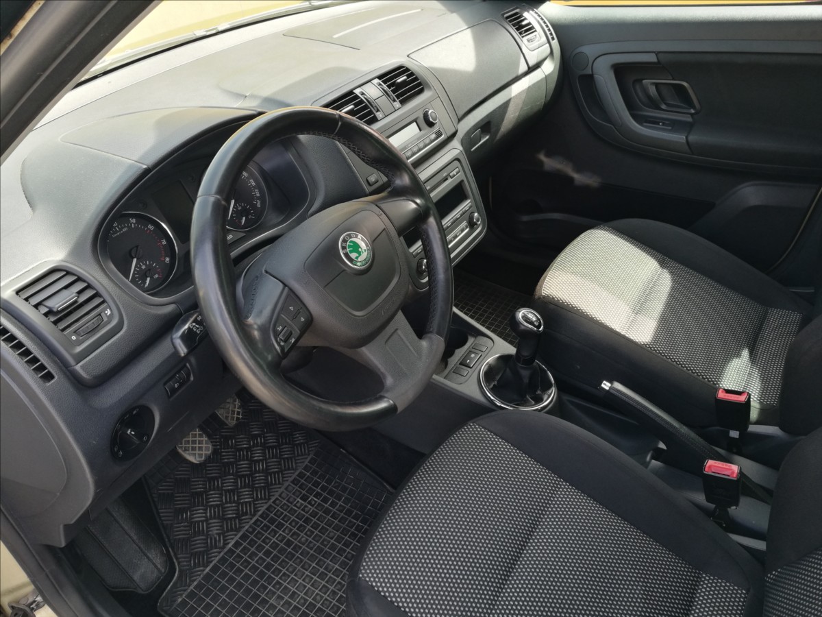 skoda-roomster-1-2-tsi-scout - 7
