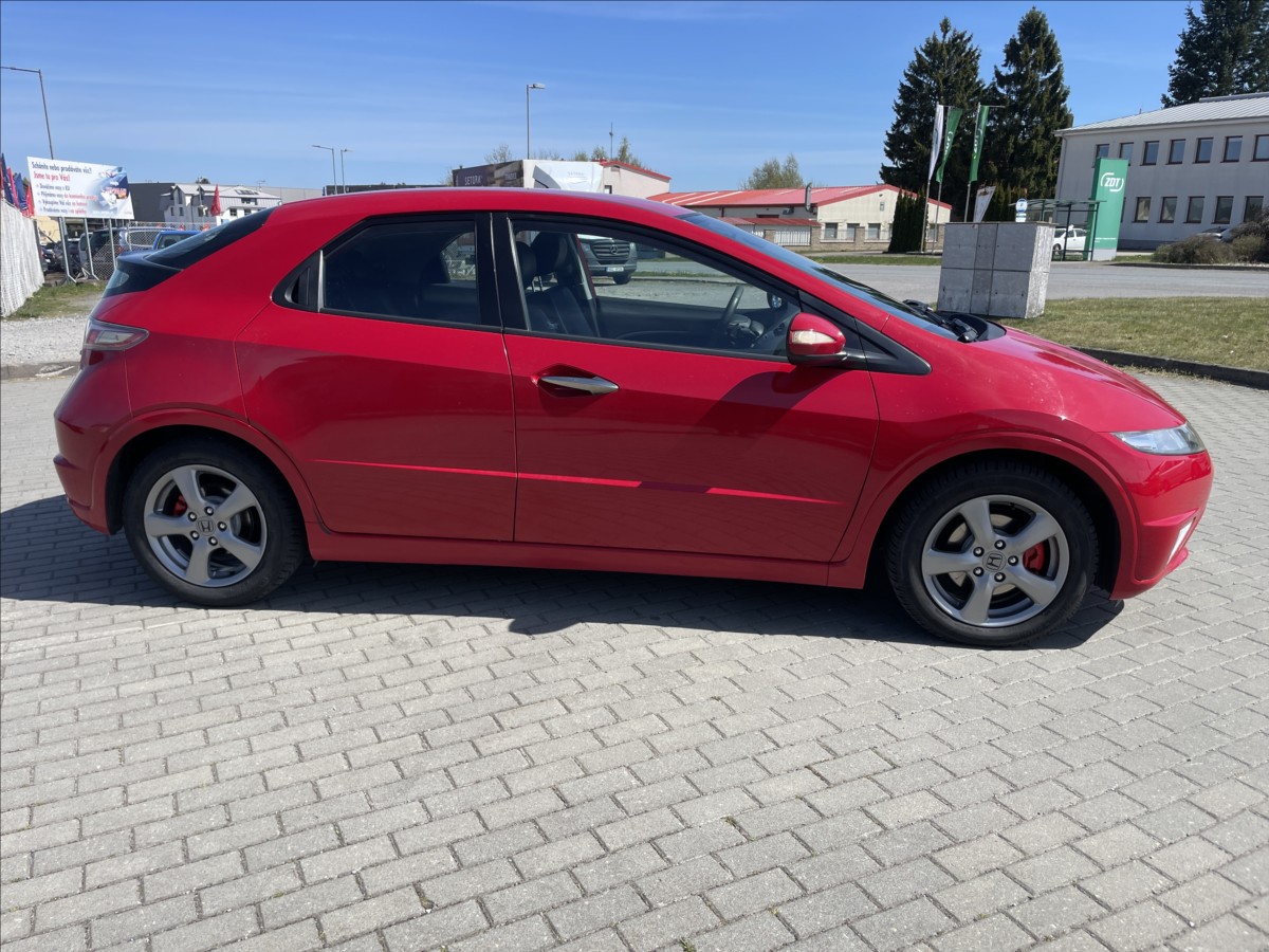 honda-civic-1-4-i-vtec-automat-klima-po-stk - 4