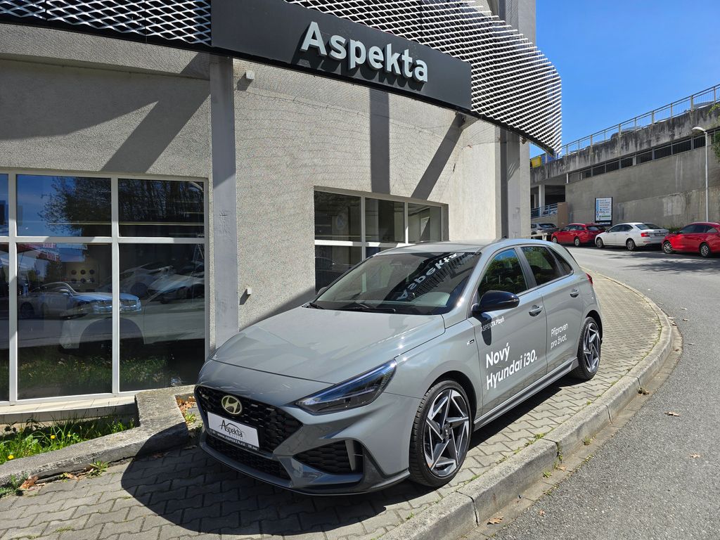 Hyundai i30 1.5 T-GDi DCT N-Line, serv.kn.