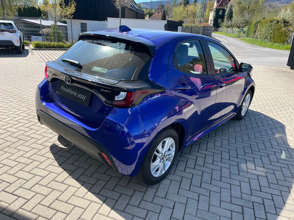 toyota-yaris-1-5-hybrid-e-cvt-comfort - 5