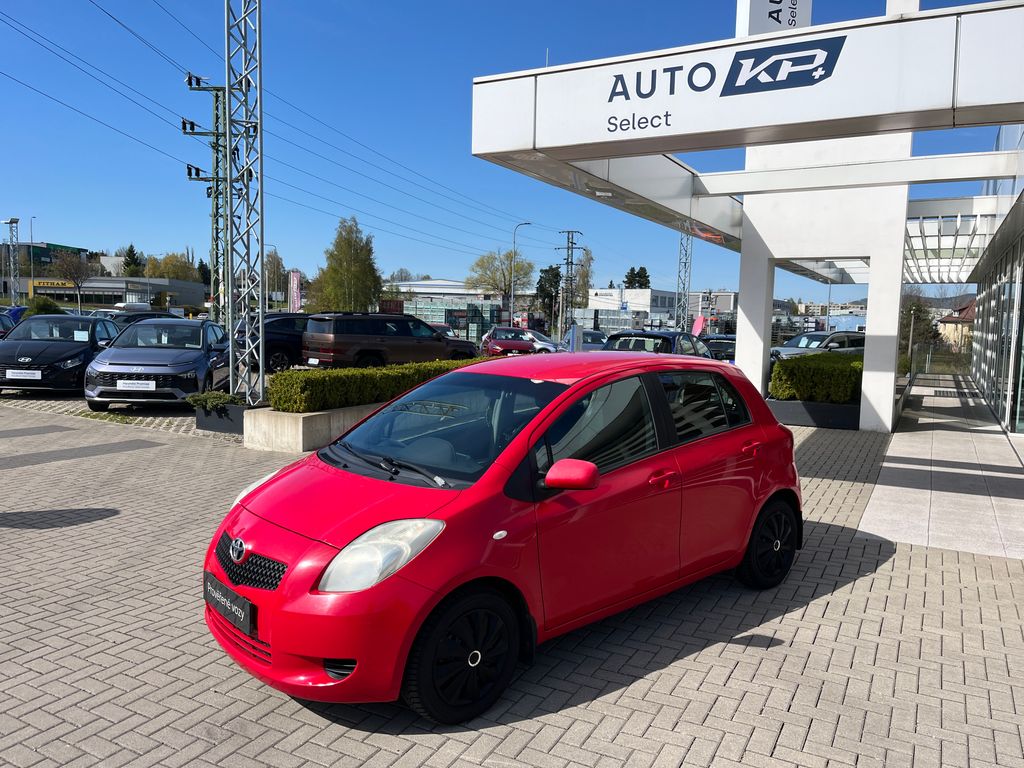 Toyota Yaris 1,3 VVT-i 64kW automat, klima