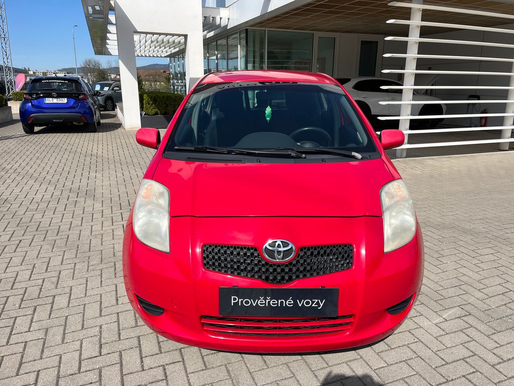 toyota-yaris-1-3-vvt-i-64kw-automat-klima - 8