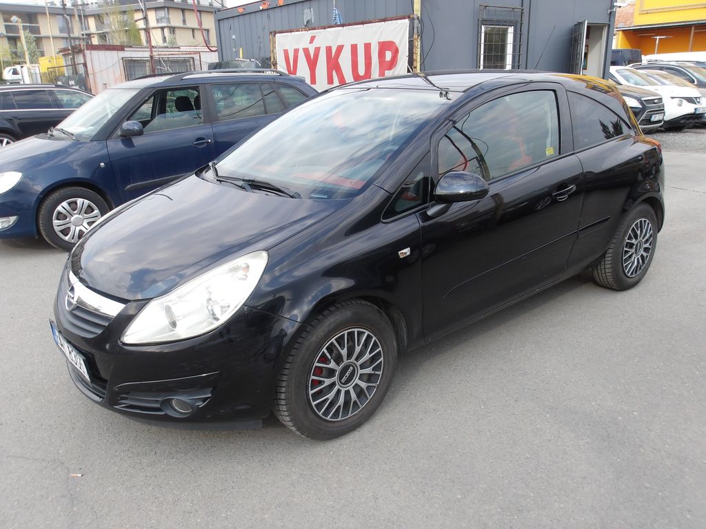 Opel Corsa 1,2i 59kW 93000km STK04/2028
