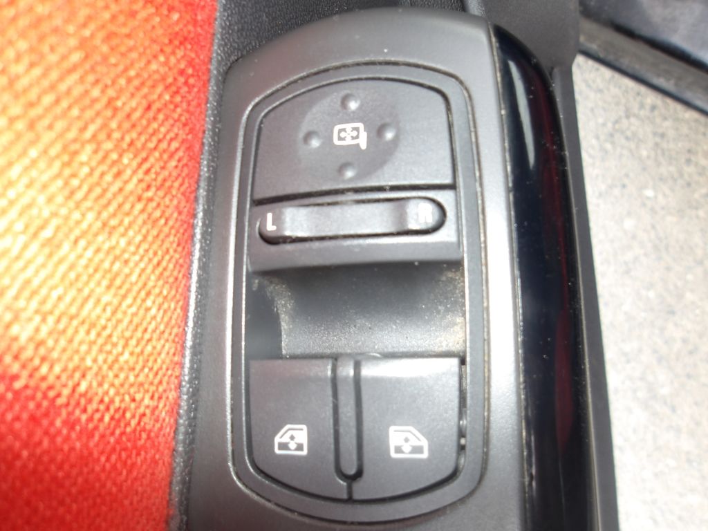 opel-corsa-1-2i-59kw-93000km-stk04-2028 - 8