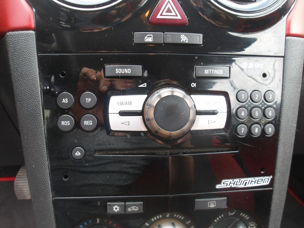 opel-corsa-1-2i-59kw-93000km-stk04-2028 - 9