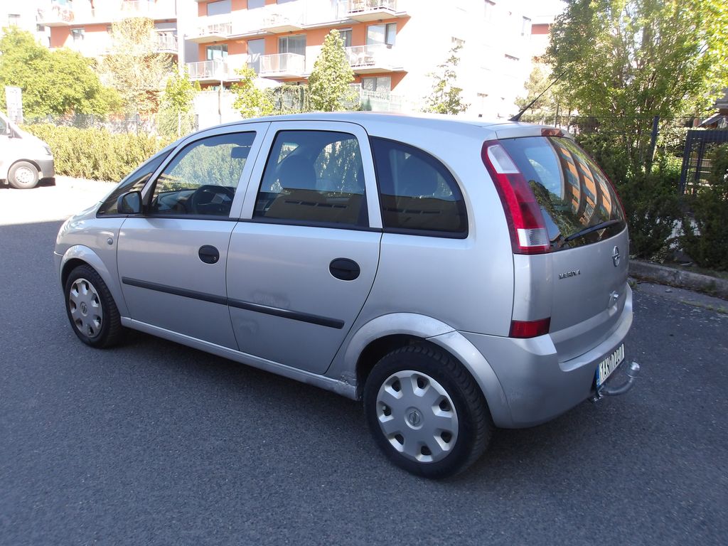 opel-meriva-1-6i-automat - 1