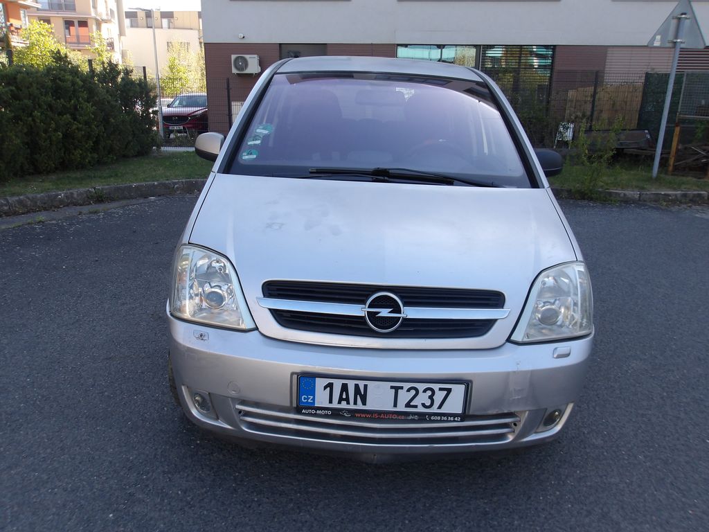 opel-meriva-1-6i-automat - 4